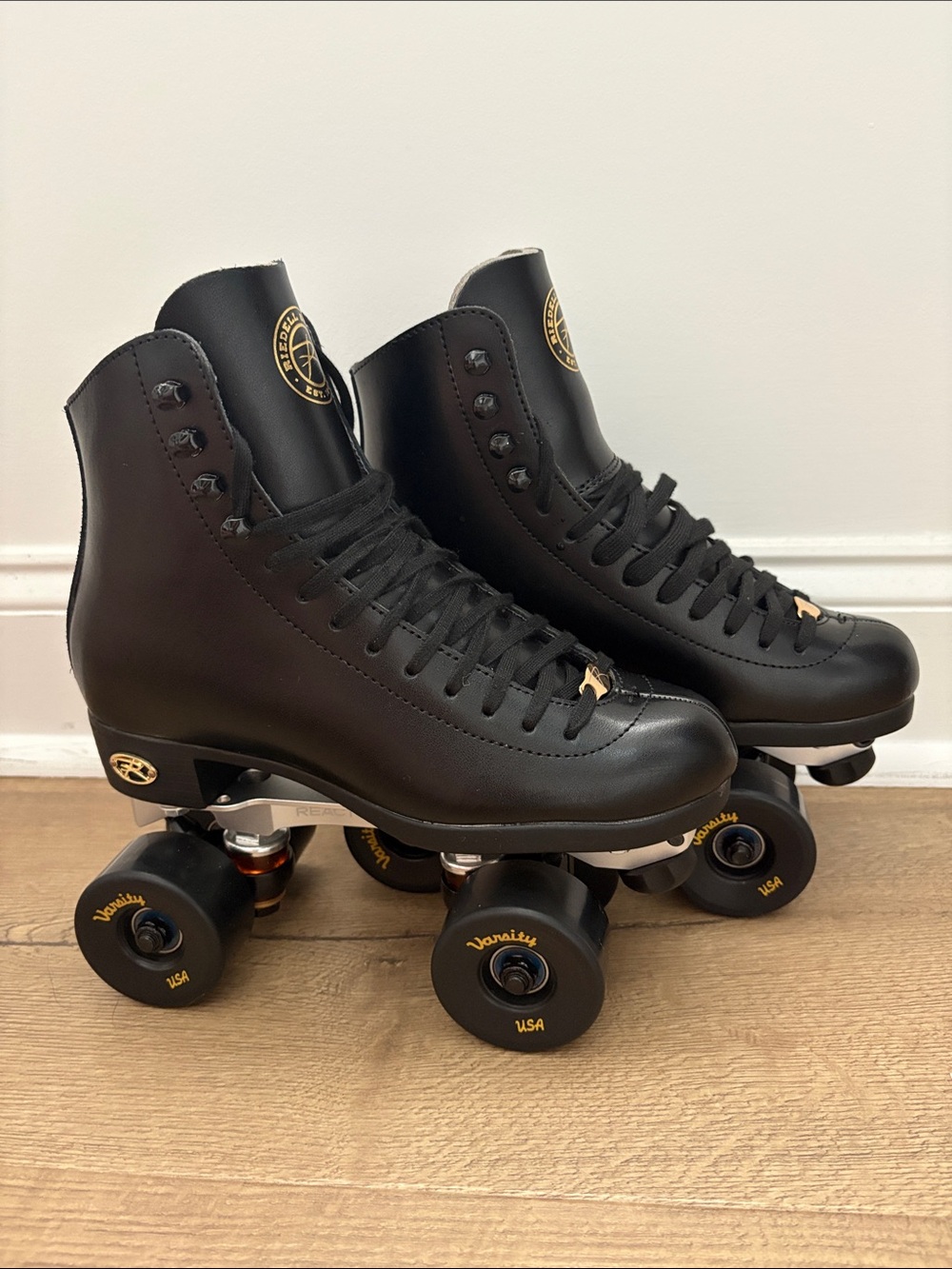 NEW! Riedell Juice Roller Skates, Black and Gold, Size 4
